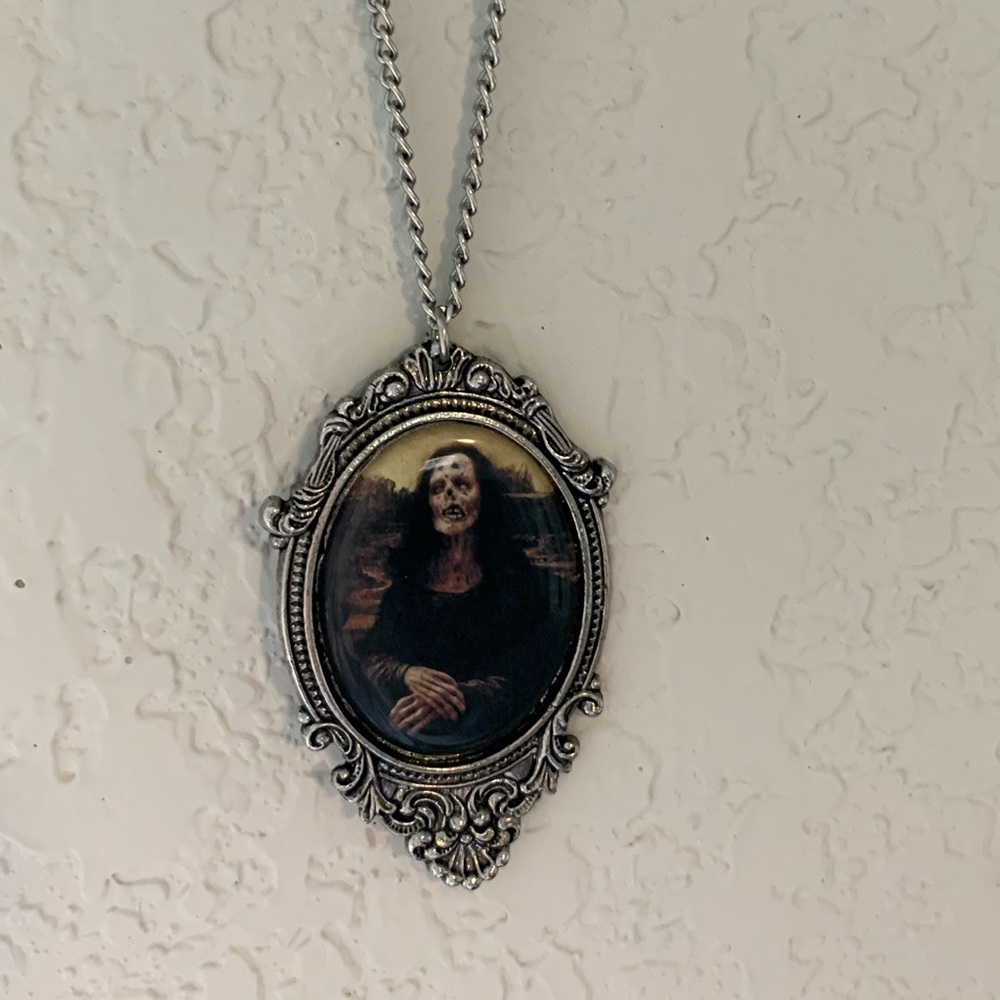 Alternative Pendant Necklace